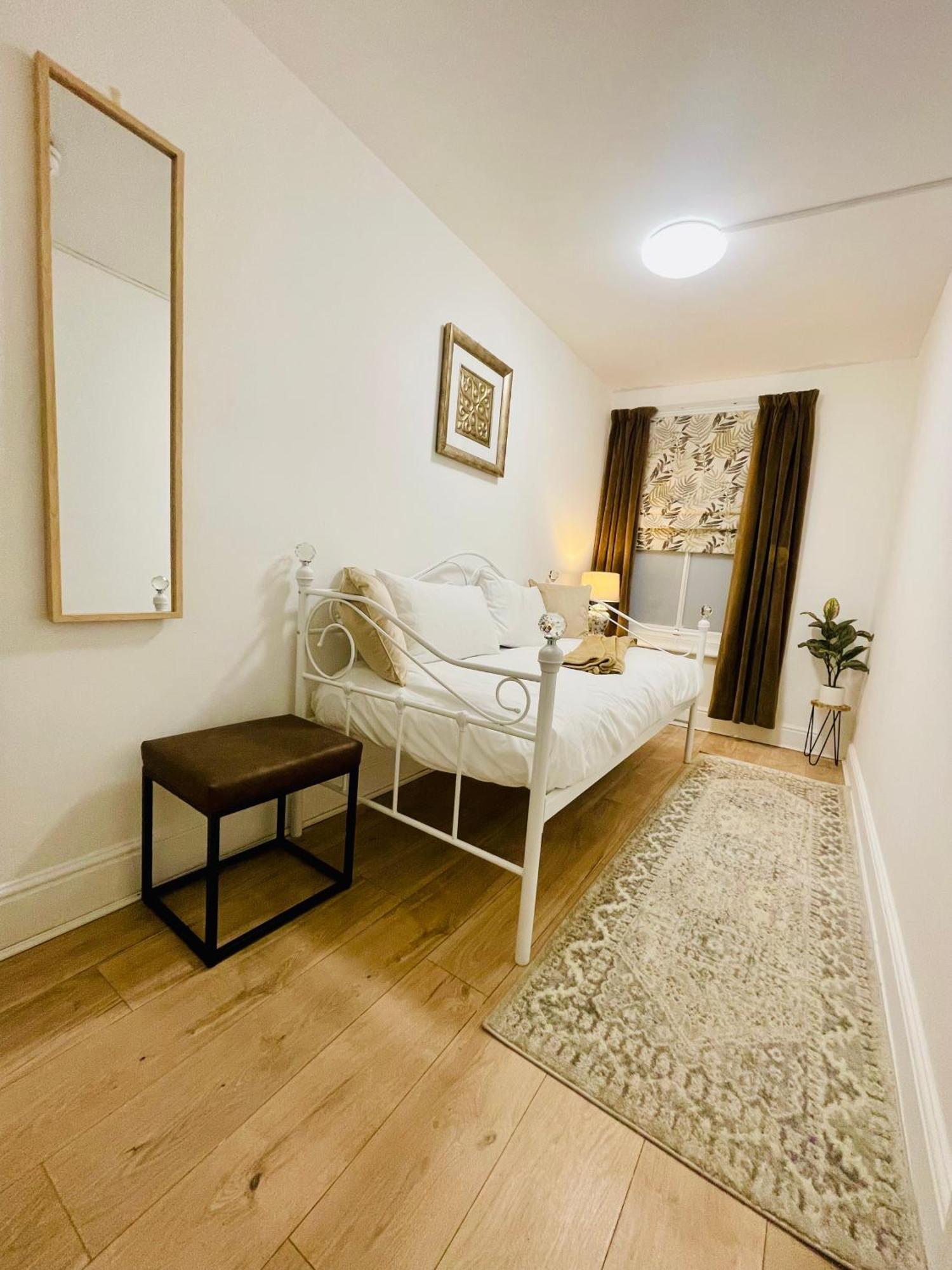 Cambridge Heritage Apartments Ngoại thất bức ảnh